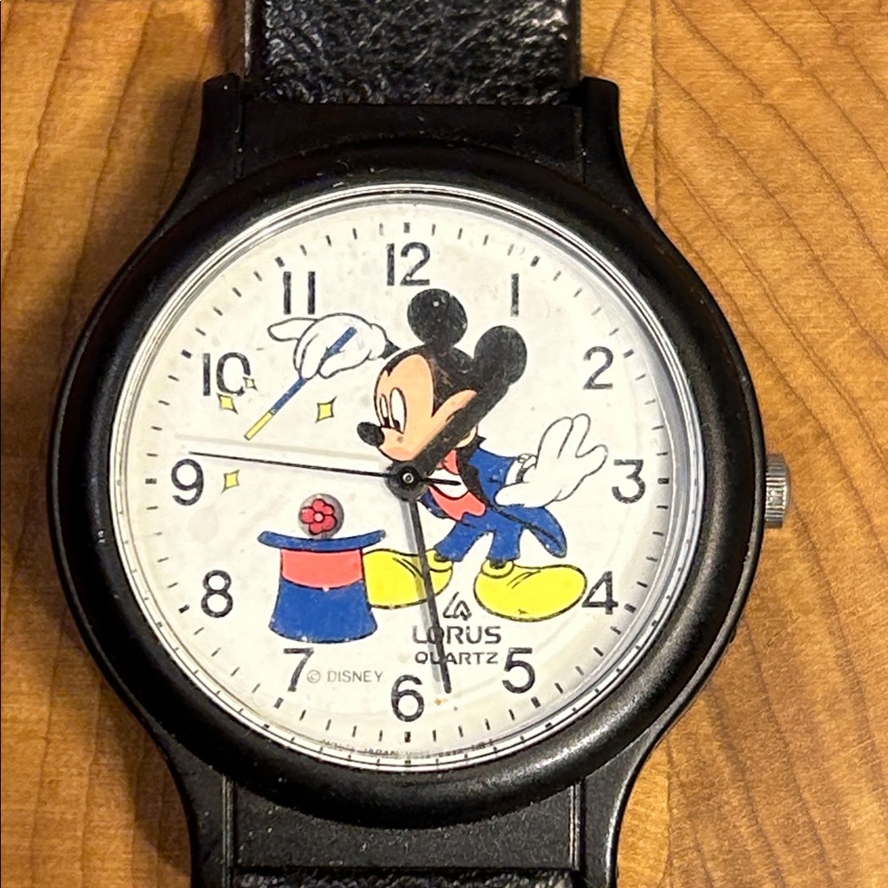 Lorus Disney V534-6A10 Mikey Mouse watch